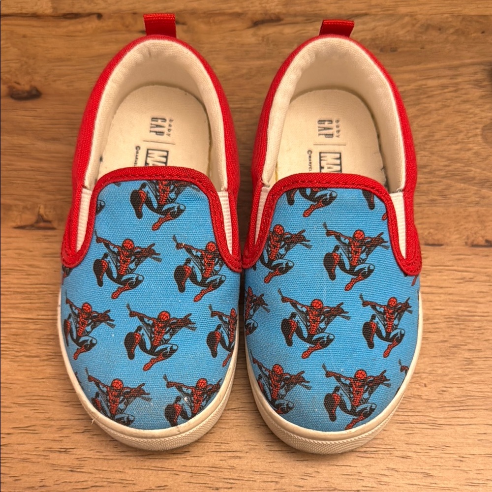 Gap x Marvel Spider-Man Toddler shoes - size 8